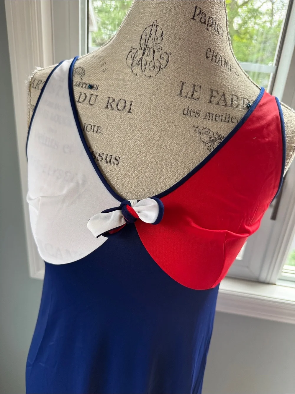 Lorraine vintage red white blue gown & bed jacket‎ set EUC XS/S